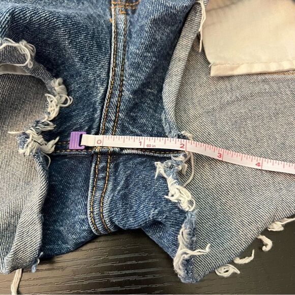 ✨ Abercrombie and Fitch Curve Love High Rise Mom Jean Shorts 6 - Picture 10 of 10